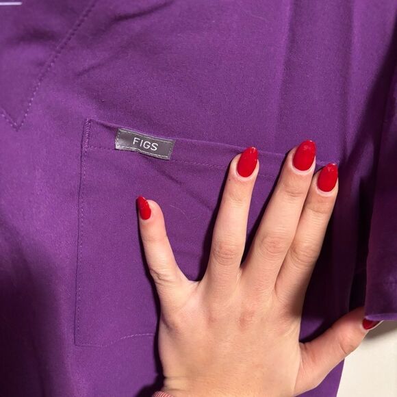 FIGS Catarina One-Pocket Scrub Top Purple- Size Small - Picture 5 of 9